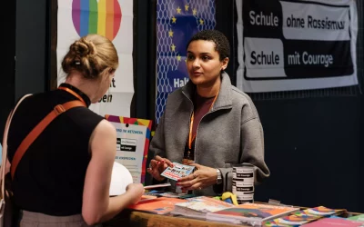 Impulse aus Berlin: Der Bundeskongress des Netzwerks „Schule ohne Rassismus – Schule mit Courage“ 2025 im Festsaal Kreuzberg