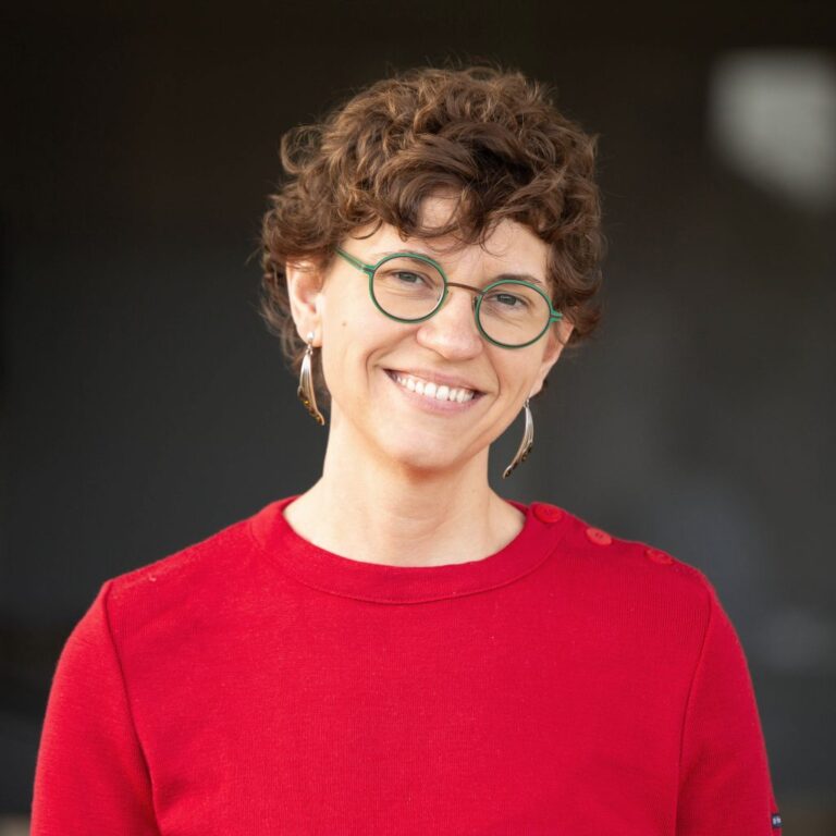 Alena Lyons