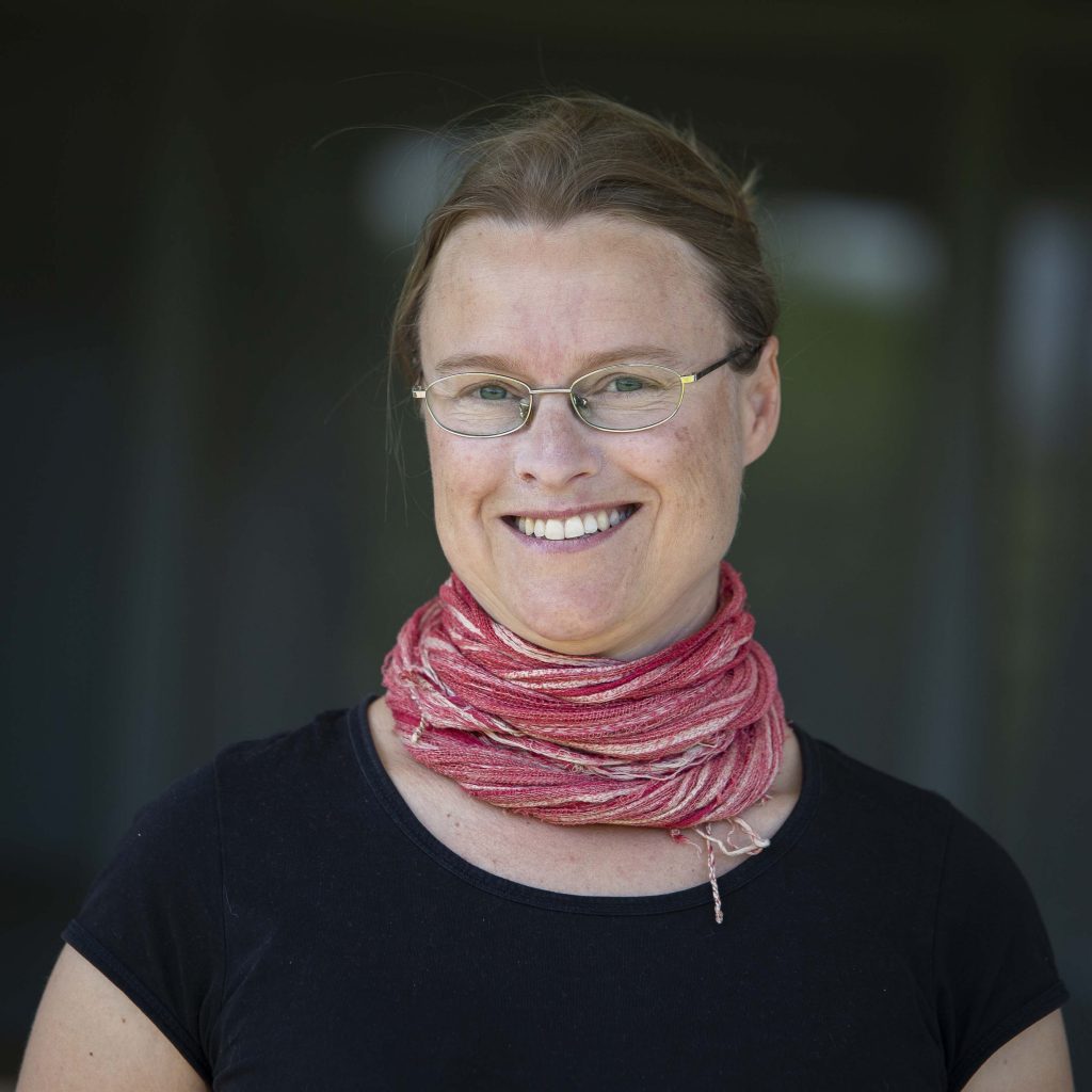 Dr. Claudia Seele